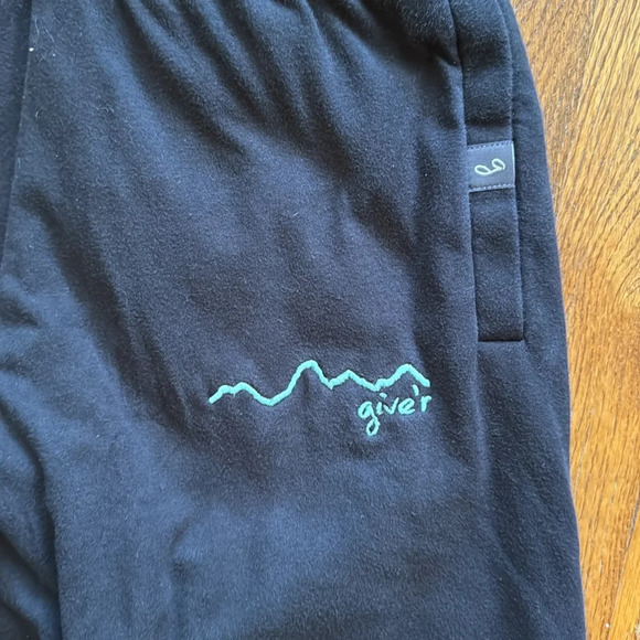 Give’r (made in Jackson Hole, WY) women’s black fleece sweatpants size small - Picture 2 of 6